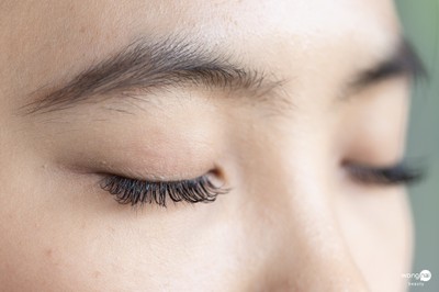 แพ็คเกจต่อขนตา Glossy สำหรับ 1 ท่าน จาก 3,000 บาท เหลือ 900 บาท