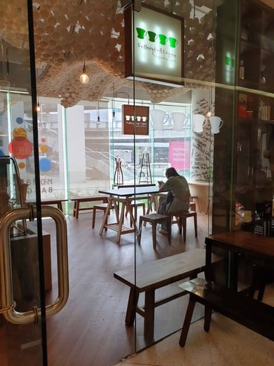 บรรยากาศ Gallery กาแฟดริป หอศิลปวัฒนธรรมแห่งกรุงเทพมหานคร