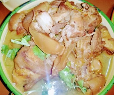พะโล้ขาหมู