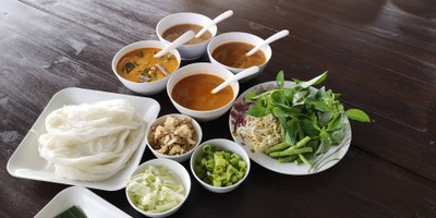 ขนมจีนประโดกครูยอด พิมพ์เกาะ (ขนมจีนครูยอด พิมพ์เกาะ) ต้นตำรับขนมจีนครูยอด ขนมจีนประโดกครูยอด พิมพ์เกาะ (ขนมจีนครูยอด พิมพ์เกาะ) ต้นตำรับขนมจีนครูยอด