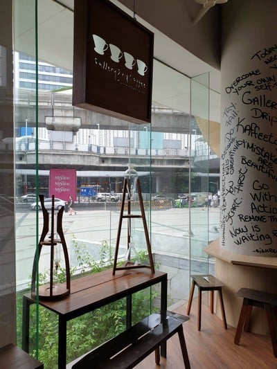 บรรยากาศ Gallery กาแฟดริป หอศิลปวัฒนธรรมแห่งกรุงเทพมหานคร