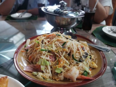 อาหาร หรือ เครื่องดื่ม