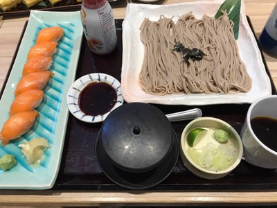 ชุดข้าวปั้นแซลมอน โซบะ