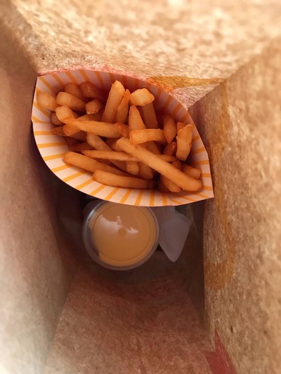 McDonald's (แมคโดนัลด์) โรบินสัน เพชรบุรี McDonald's (แมคโดนัลด์) โรบินสัน เพชรบุรี