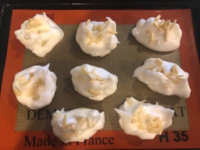 วิธีทำ Almond Meringue วิธีทำ Almond Meringue