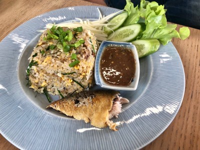 ข้าวผัดน้ำพริกปลาทู