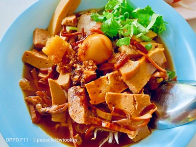 ก๋วยเตี๋ยวหลอดทรงเครื่อง