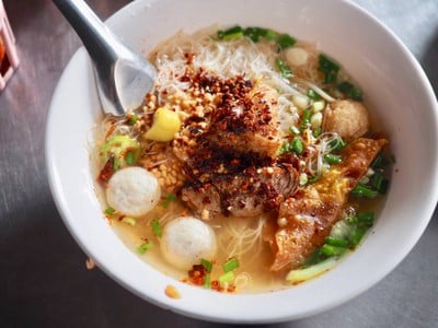 ก๋วยเตี๋ยวเชลล์ชวนชิม (SHELL CHUAN CHIM NOODLE) ก๋วยเตี๋ยวเชลล์ชวนชิม (SHELL CHUAN CHIM NOODLE)