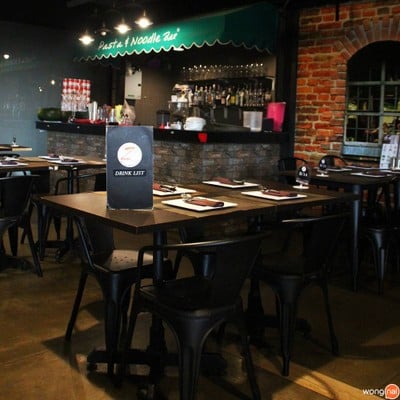 บรรยากาศ ZZ (ซีซี) Italian-Thai Fusion The Street รัชดา