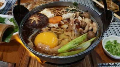 หม้อไฟสุกียากี้ หมูดำ