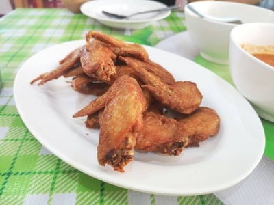 เมนูของร้าน ขนมจีนครูยอดประโดกโคราช