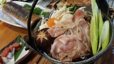 หม้อไฟสุกียากี้ หมูดำ