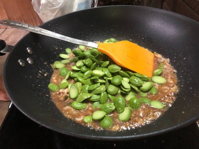 วิธีทำ ผัดกะปิสะตอกุ้งสับ