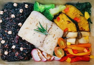 Barracuda and Riceberry Rice with mixed veggies + Spicy Lime sauce