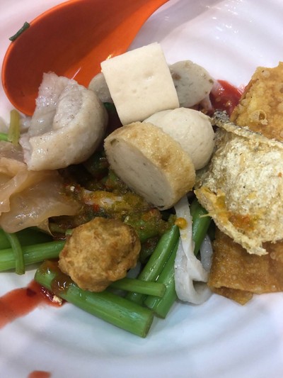 เส้นปลาเย็นตาโฟทรงเครื่องแห้ง