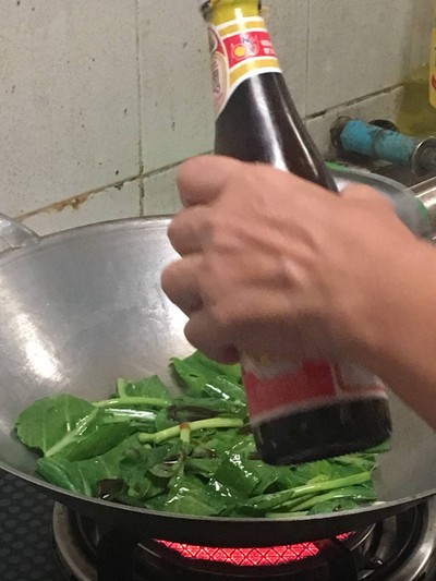 วิธีทำ คะน้าปลากระป๋อง วิธีทำ คะน้าปลากระป๋อง