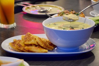 โรตี แกงเขียวหวานไก่