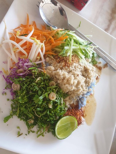 ข้าวยำเบญจรงค์ (ปัตตานี)