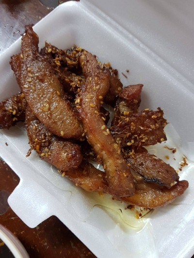 อาหาร หรือ เครื่องดื่ม