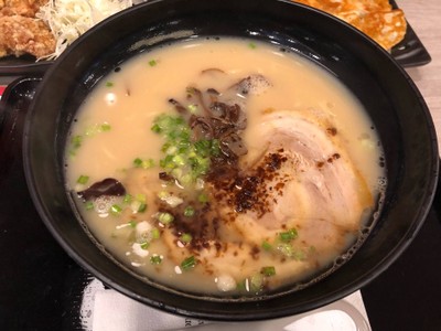 คุมาโมโต้ ราเมน พรีเมี่ยม