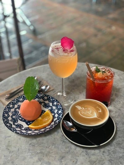 อาหาร หรือ เครื่องดื่ม