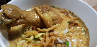 ข้าวซอยไก่