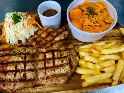 คัมมอนเรสท์ สเต็ก & อาหารใต้