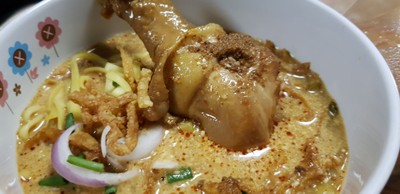 ข้าวซอยไก่