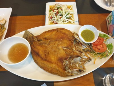 ปลากระพงทอดน้ำปลา