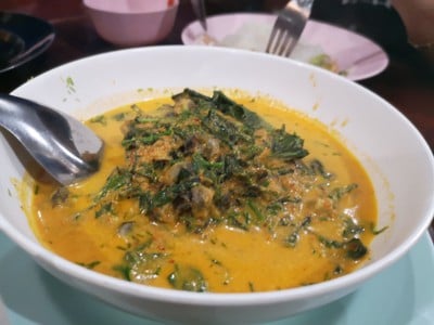 แกงคั่วหอยขม