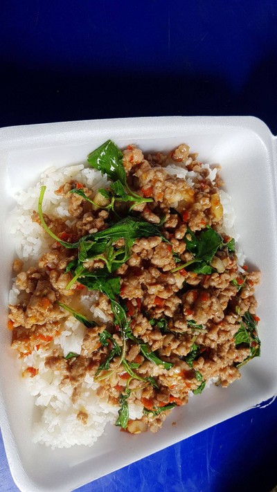 อาหาร หรือ เครื่องดื่ม