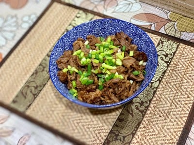 ข้าวหน้าเนื้อ