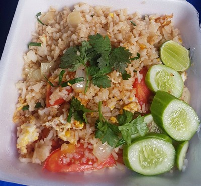 ข้าวผัดไข่ร้อนๆ จร้า