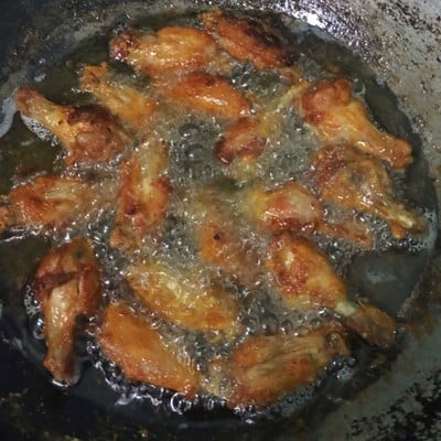 วิธีทำ ปีกไก่ทอดน้ำปลา