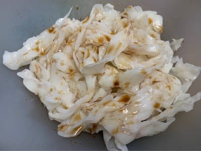 วิธีทำ ราดหน้าทะเลน้ำมันงา