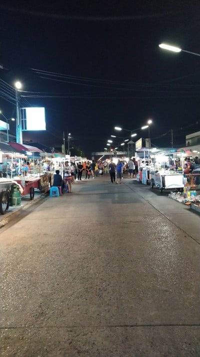 ถนนคนเดิน Night Bazaar