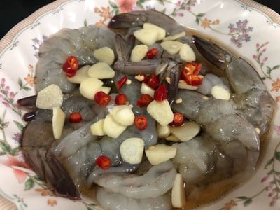 วิธีทำ กุ้งแช่น้ำปลา