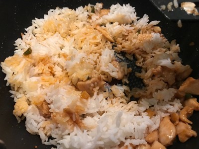 วิธีทำ ข้าวผัดต้มยำไก่