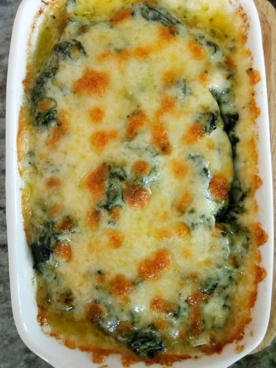 ผักโขมอบชีส