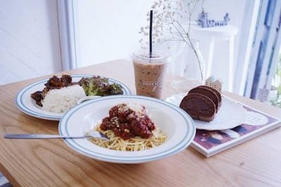 Churn Cafe (Churn Cafe) สีลม Churn Cafe (Churn Cafe) สีลม