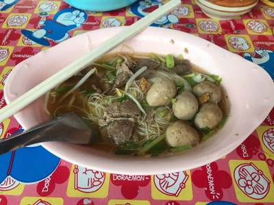 ก๋วยเตี๋ยวเนื้อหมี่รวม 30.-