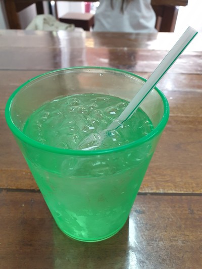 อาหาร หรือ เครื่องดื่ม