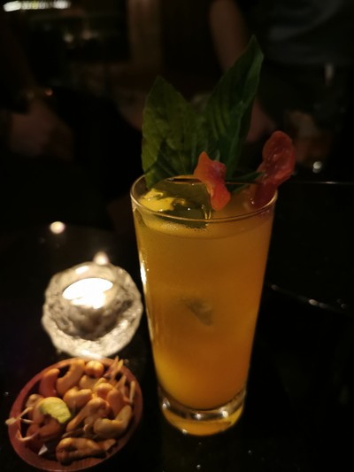 อาหาร หรือ เครื่องดื่ม