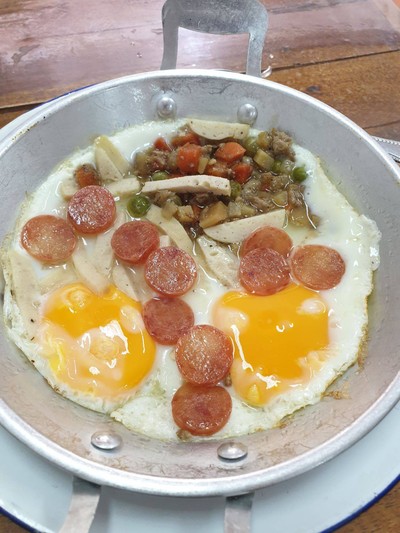 อาหาร หรือ เครื่องดื่ม