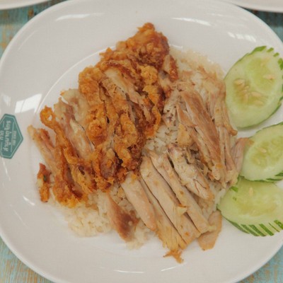 เมนูของร้าน ข้าวมันไก่รสเด็ด ตลาดลำพูนจตุจักร