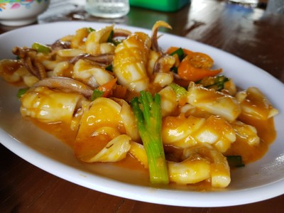 ปลาหมึกผัดไข่เค็ม