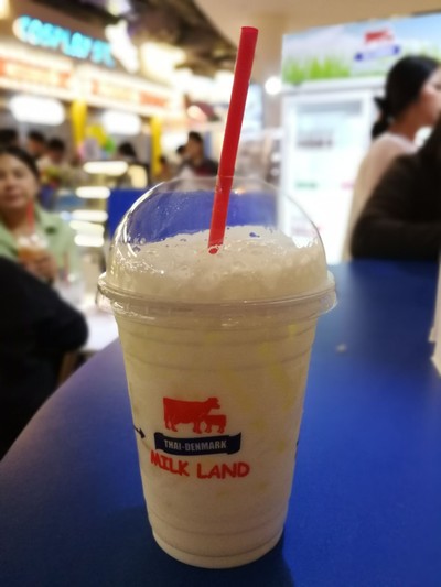 อาหาร หรือ เครื่องดื่ม