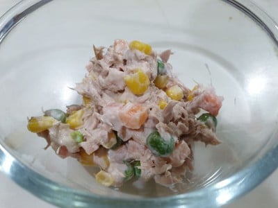 สลัดทูน่ากระป๋องแบบง่ายๆ