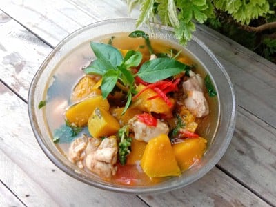 แกงไก่ใส่ฟักทอง(ไม่เผ็ด)