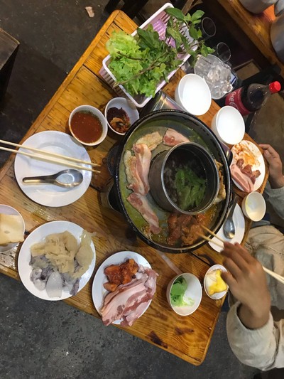 อาหาร หรือ เครื่องดื่ม